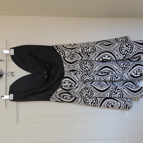 Dress - Picture 3 of 7